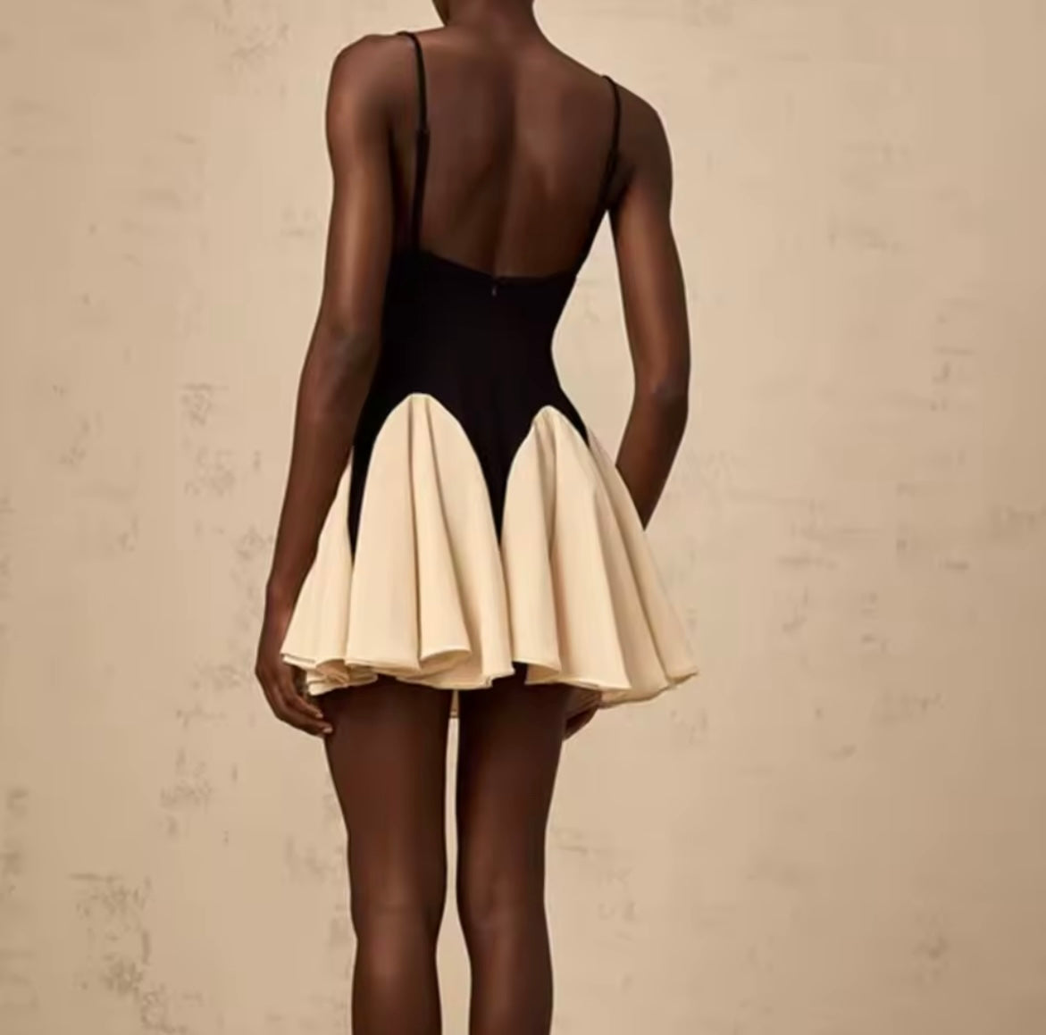 Toulouse Rüschenkleid – Schwarz/Creme - Ambres