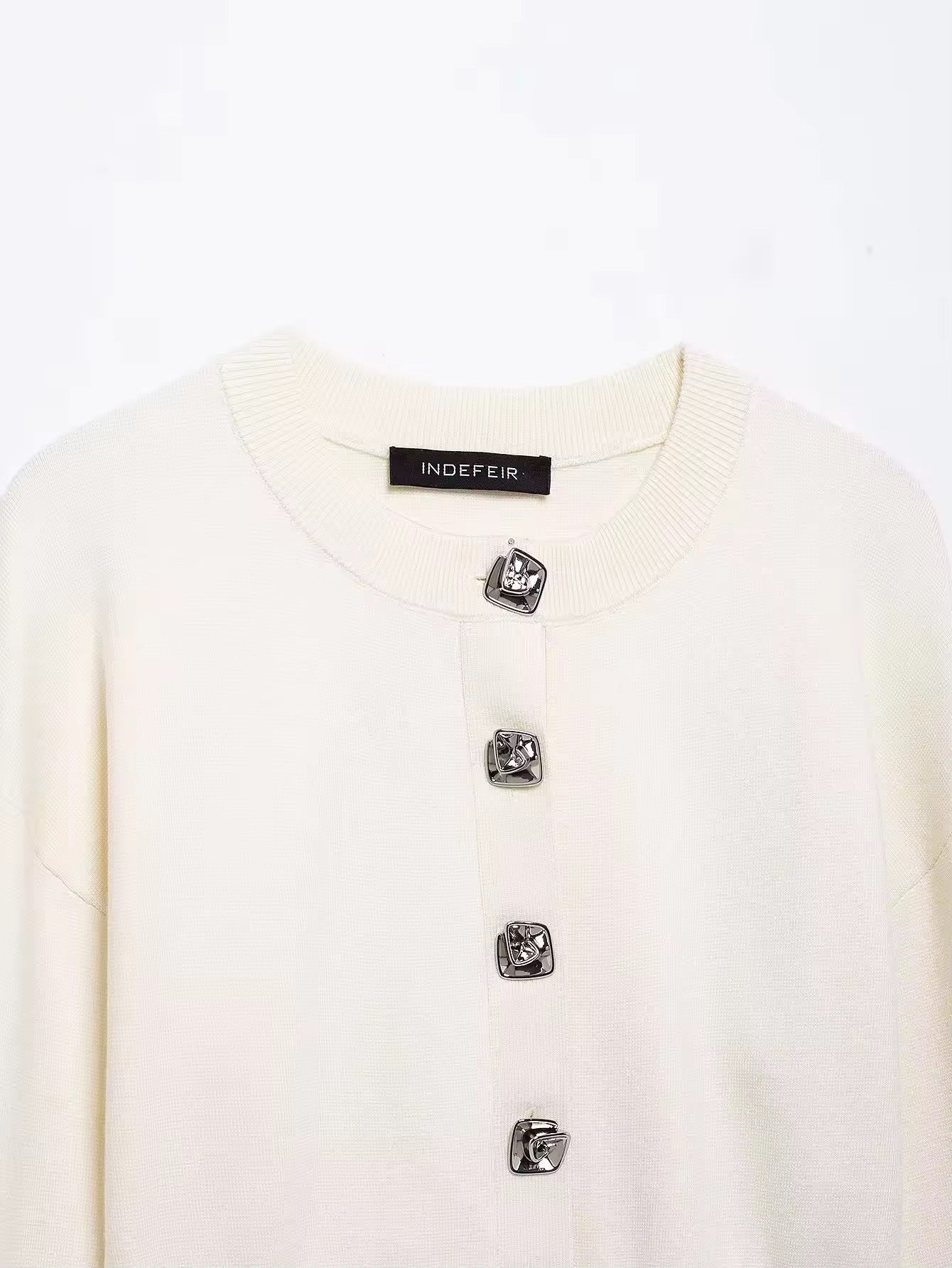 Beige Knit Chic Set – Zweiteiler mit Strickjacke & Minirock - Ambres