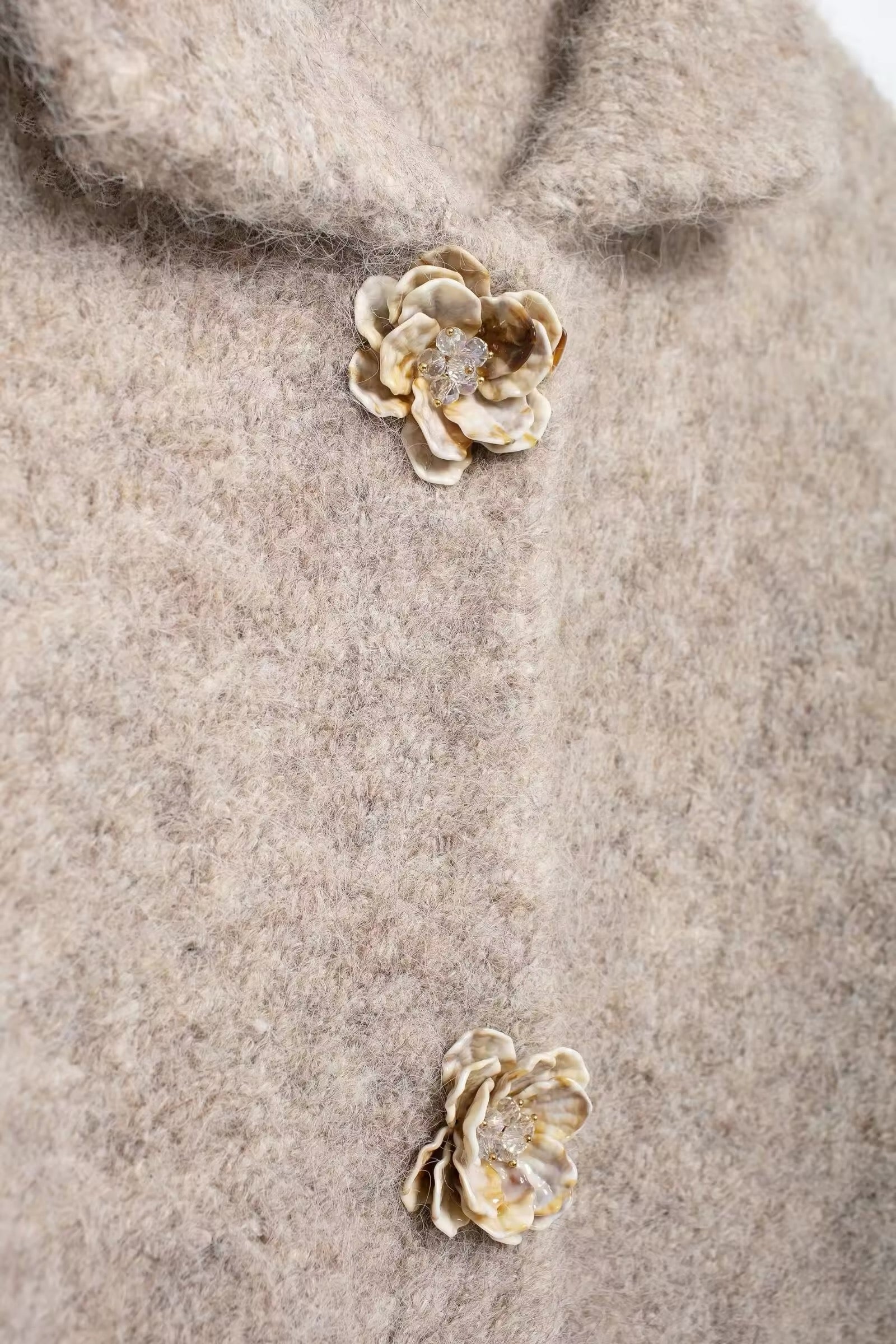 JACKE MIT BLUMENKNÖPFEN - Ambres