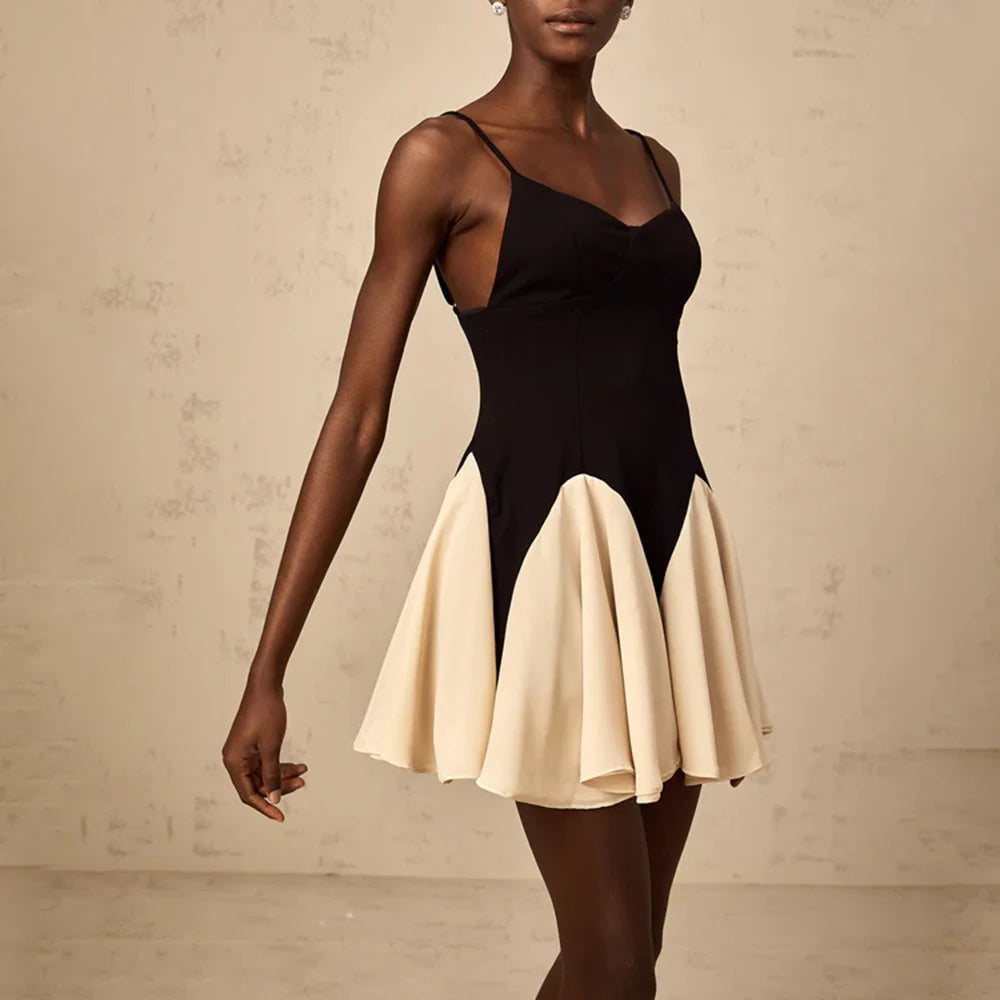 Elegantes Trägerkleie mit ausgestelltem Rock - Ambres