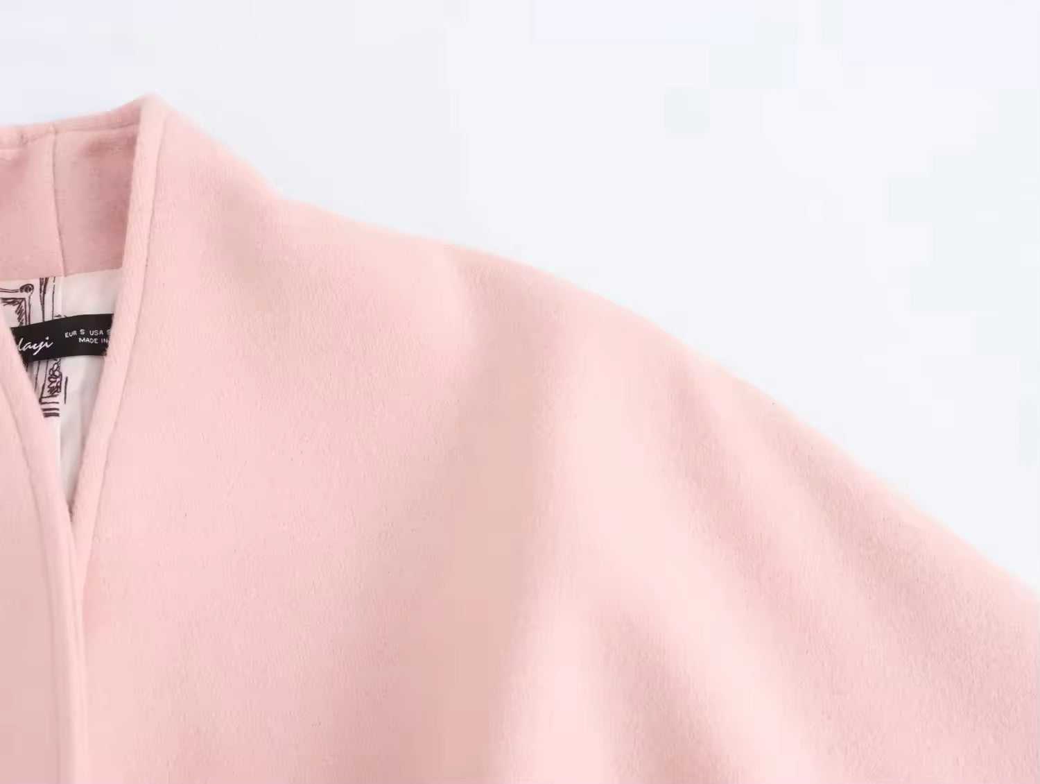 Rosé Elegance – Stylische Damenjacke - Ambres