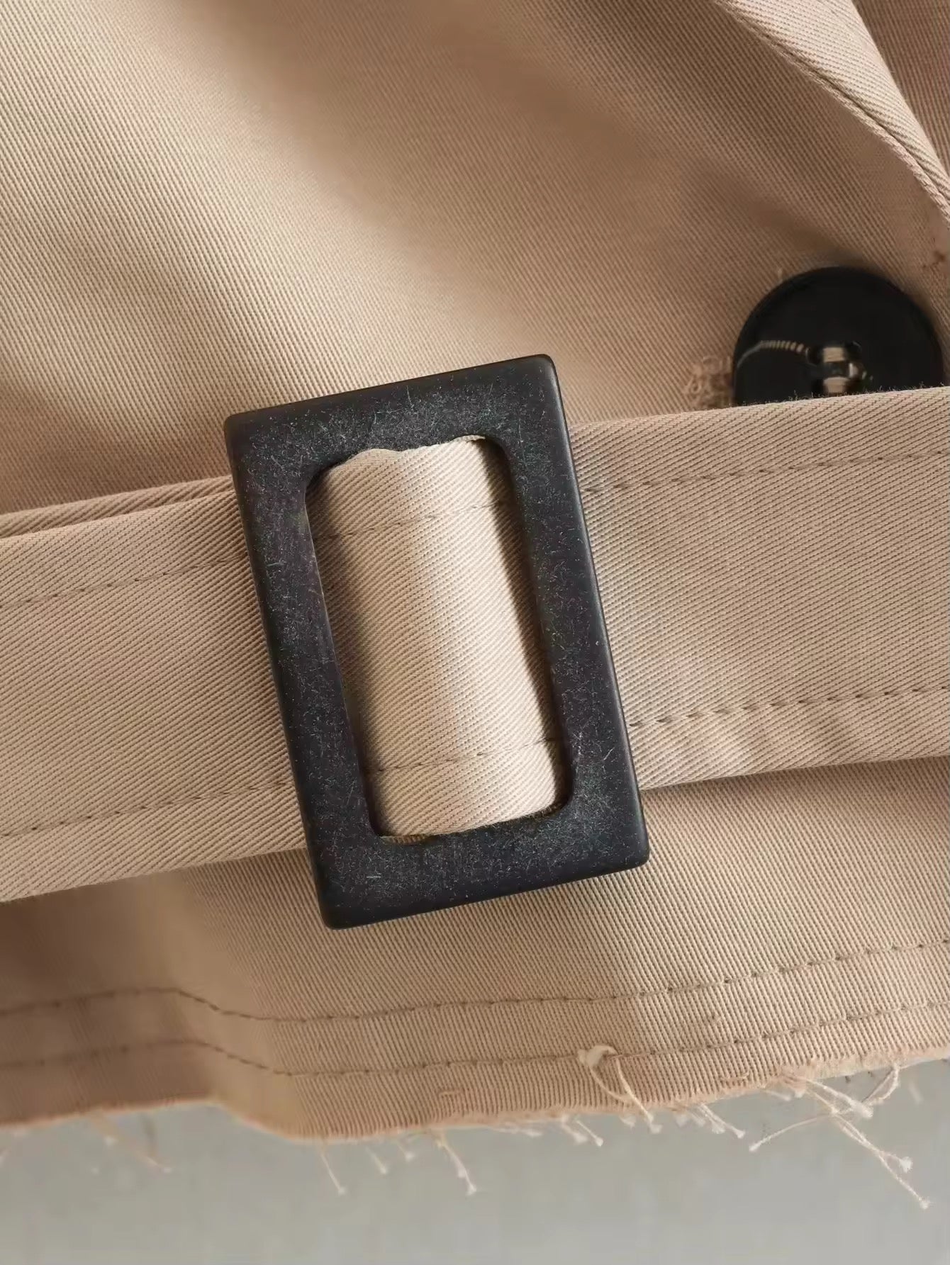 Cropped Trench - Ambres